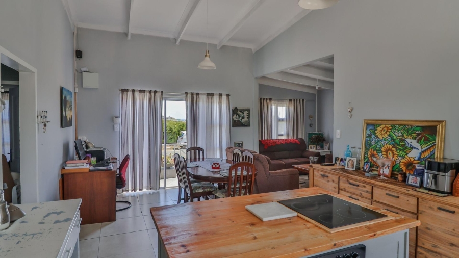 4 Bedroom Property for Sale in De Kelders Western Cape